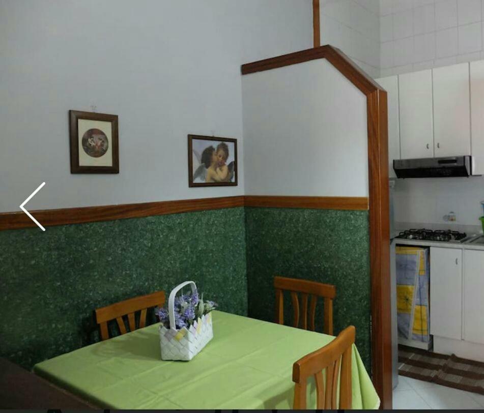 Casa Vacanza Nonna Antonietta Кастелламмаре-ді-Стабія Екстер'єр фото